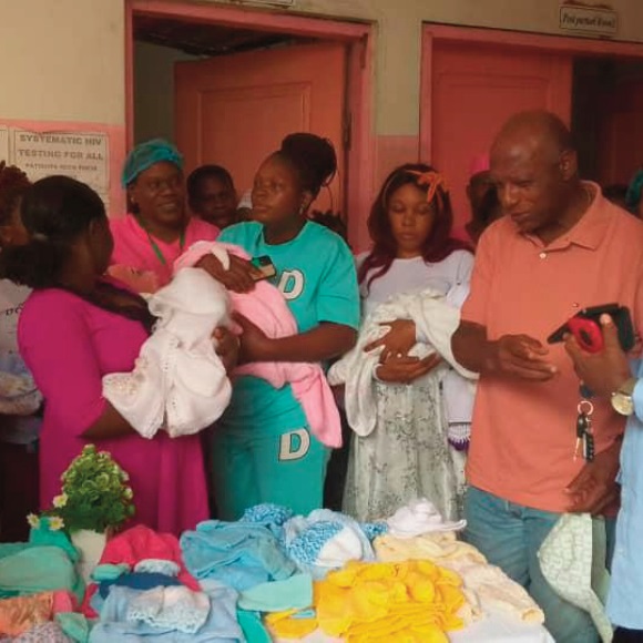 World news CAMEROUN :: Visiting french Municipal Councillor Donates To nursing Mothers At limbe hospital :: CAMEROON CAMEROUN INFO – CAMEROUN ACTU