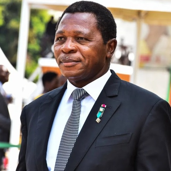 Le ministre Atanga Nji a tranché, Maurice  Kamto n'ira pas à la présidentielle de 2025