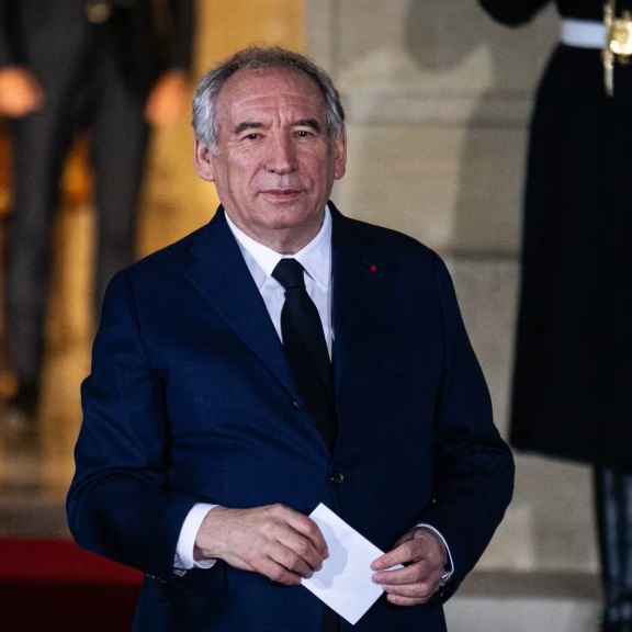 France : Un nouvel élan politique sous François Bayrou