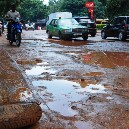 Autoroute Yaoundé-Douala : En attendant les travaux, l'urgence de réparer les routes existantes