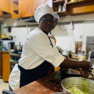 Sandra ABONA : Un Parcours Vers l'Autonomie à Travers l'Hôtellerie et la Passion pour la Cuisine