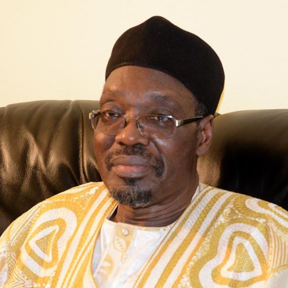 Le Ministre Issa Tchiroma félicité par Shanda Tonme pour sa communication sur le chômage