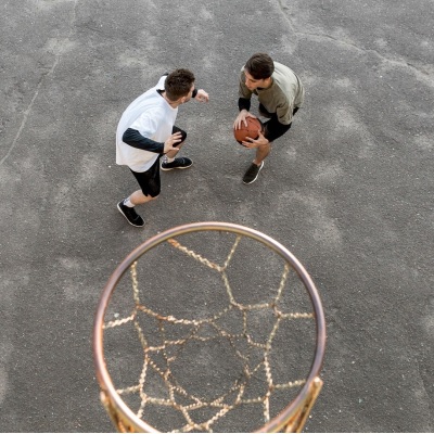 Les Stratégies de Défense Changeantes au Basketball en Raison du Marquage en Zone