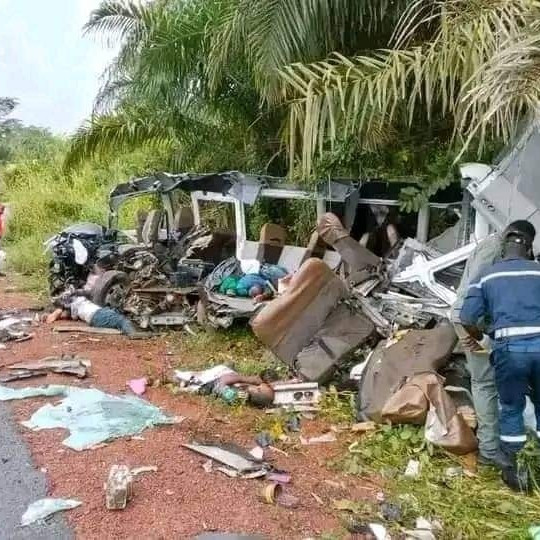 Tragédie routière : 20 morts dans un accident de bus Galaxie sur l'axe Sangmelima-Yaoundé