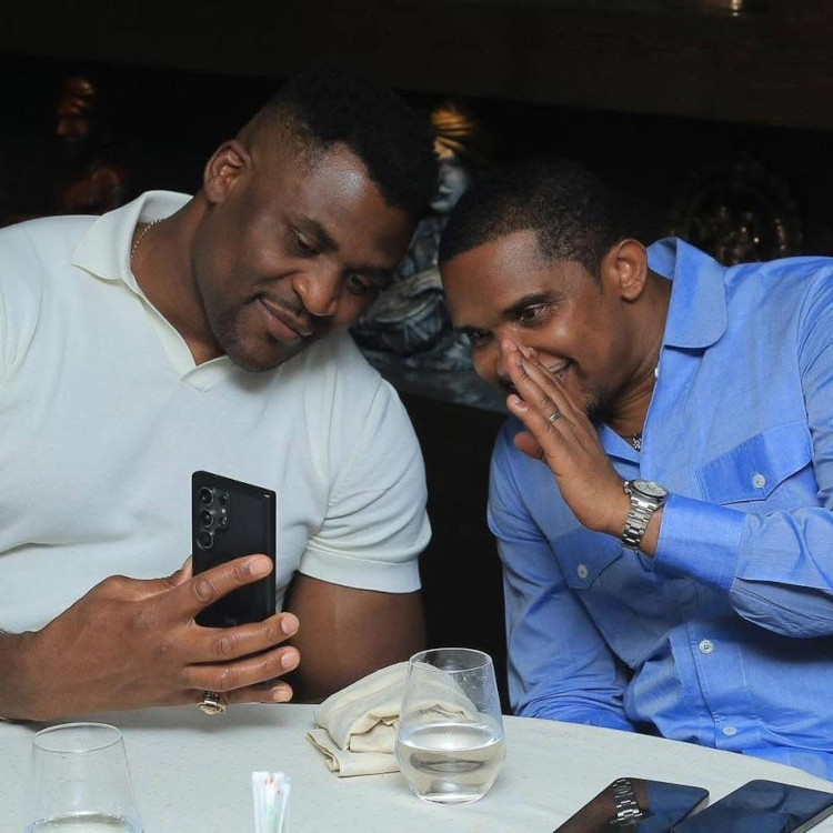 Samuel Eto’o réunit les icônes camerounaises pour un dîner mémorable à Douala