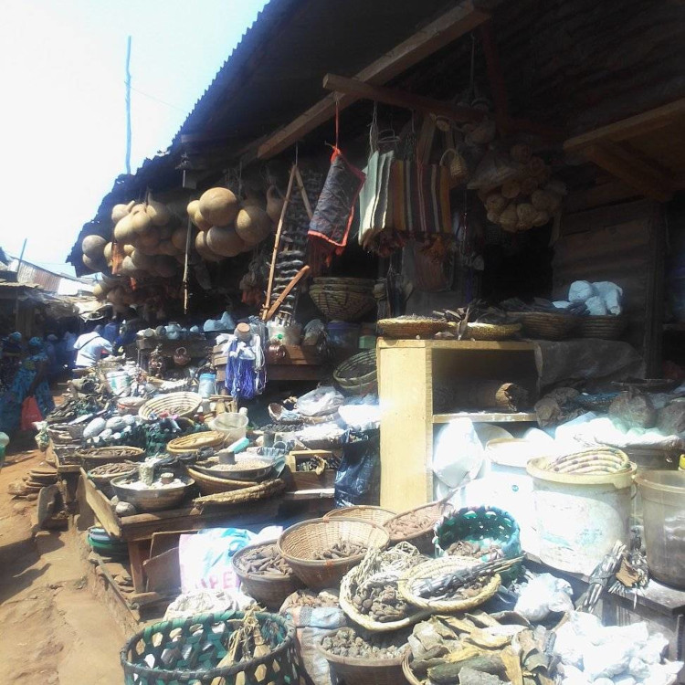 Violence Inouïe à Bafoussam : Le Gardien du Marché B Assassiné à la Machette